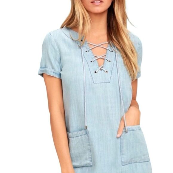 LULUS Women’s Light Blue Denim Lace Up Shift Dress Sz S - Picture 1 of 8